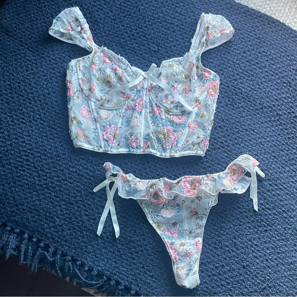 Victoria's Secret Dream Angels Floral Lace Lingerie Set - White Blue and Pink